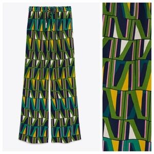 NWT. Zara Multicolored Viscose Geometric Print Pajama-Style Pants. Size XS.